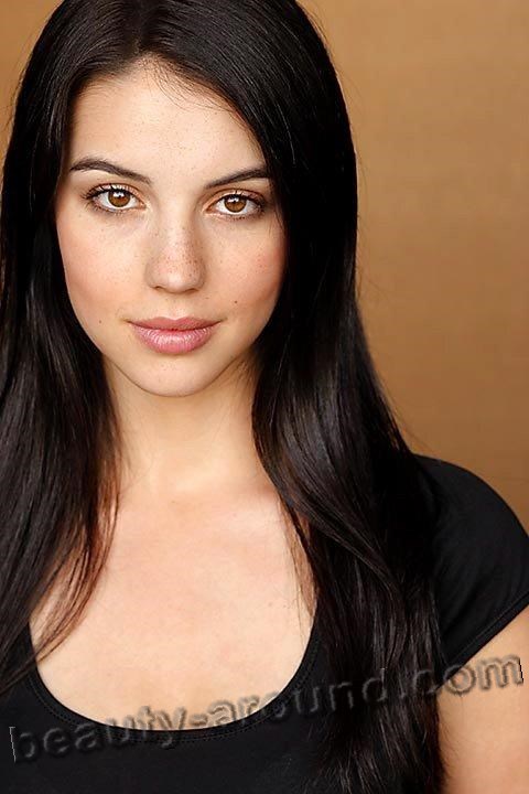 beautiful Australian women photos, Adelaide Kane photo, Australian actress