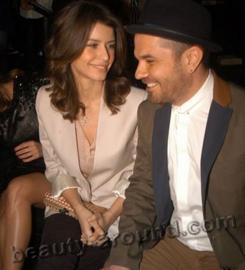 Beren Saay and Turkish pop-singer Kenan Dogulu