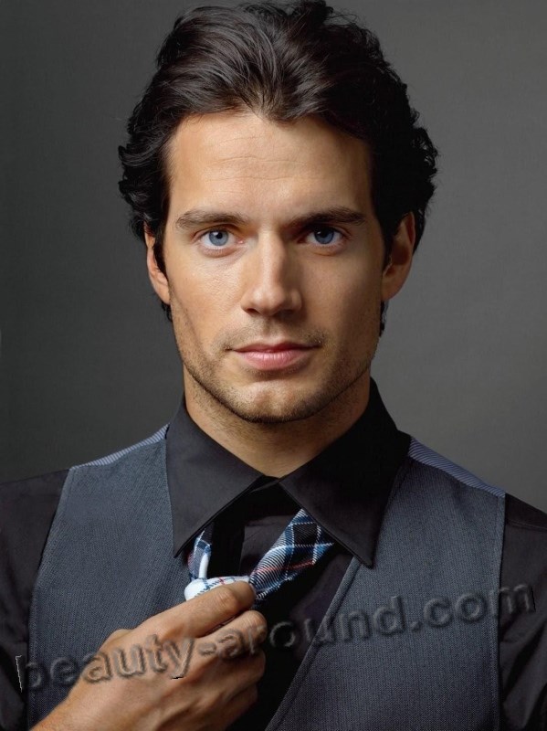 handsome British men Henry Cavill, English actor