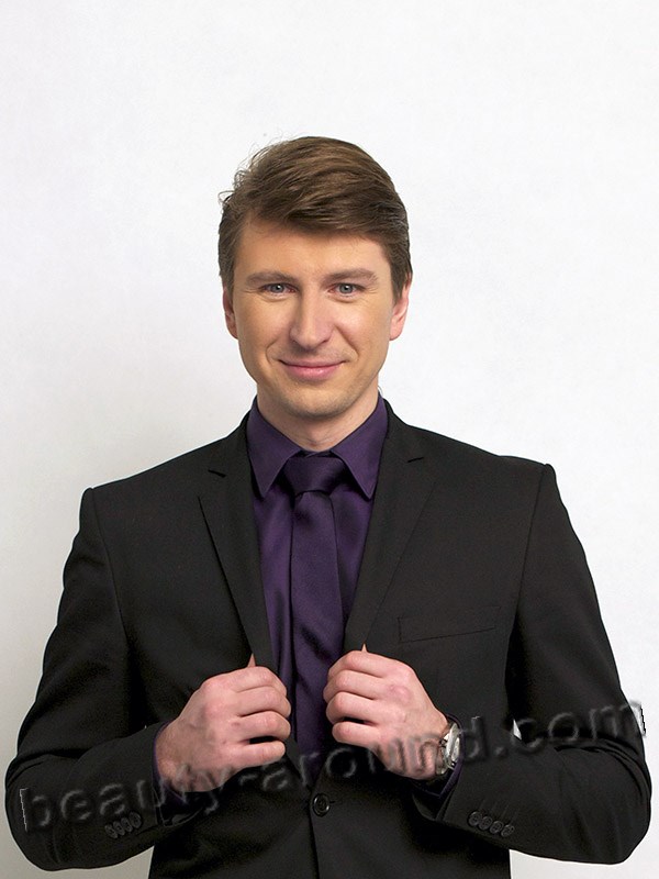 Самый красивый фигурист России Алексей Ягудин фото в костюме