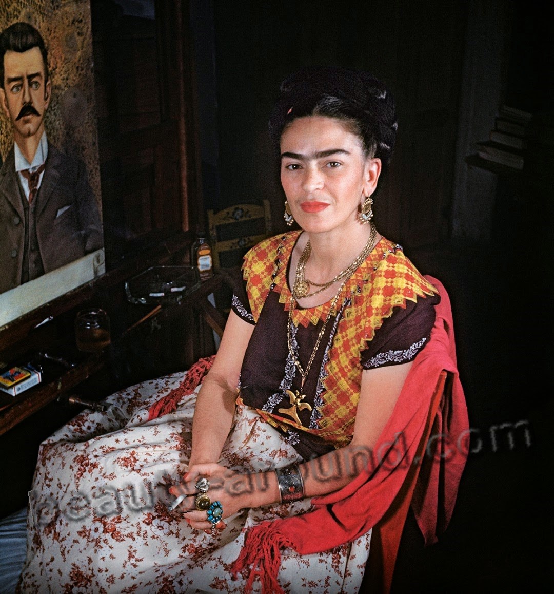 Фрида Кало на рабочем месте фото