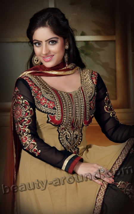 Deepika Singh Hindi TV Serial Actress Photo Gallery