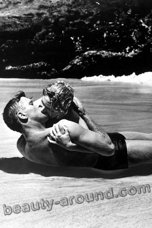Отныне и во веки веков / From Here to Eternity (1953)  Барт Ланкастер и Дебора Керр, фото лучший поцелуй, кадры из фильма