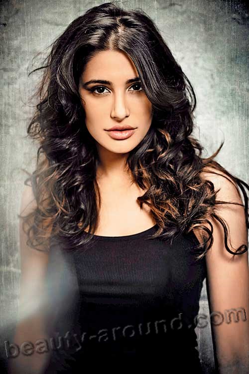 Beautiful Pakistani Women, Nargis Fakhri Pakistani model, singer and actress photo