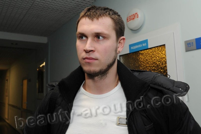 Константин Барулин российский хоккеист, вратарь сборной России по хоккею