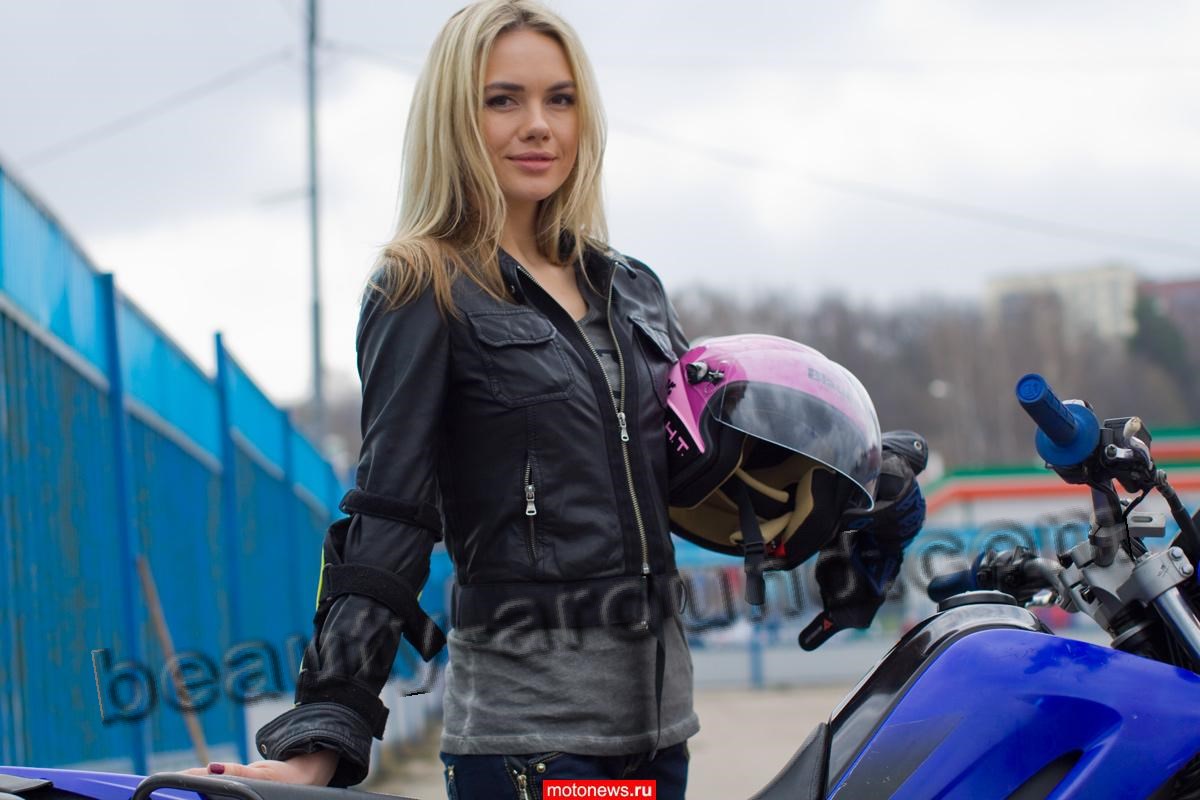 Анастасия Трегубова со шлемом фото