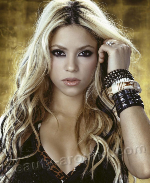 Shakira sexy Lebanese girl photo