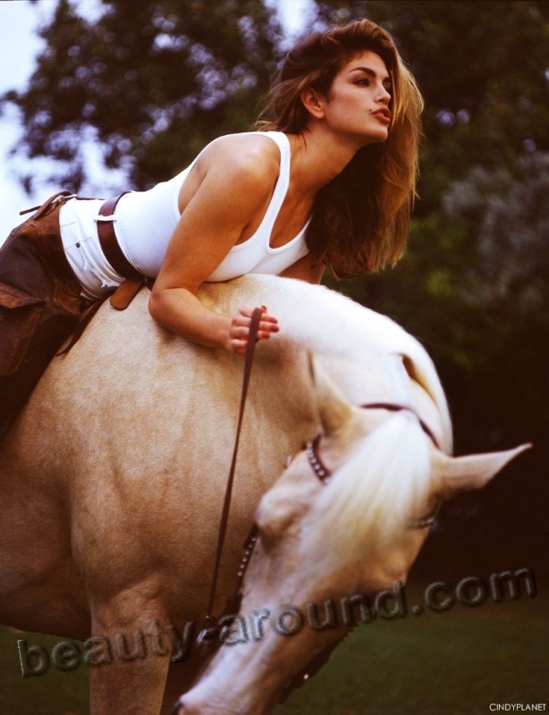 "Синди" Кроуфорд / Cindy Crawford фото на лошади
