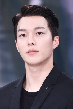 Jang Ki Yong  photo