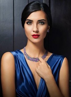 Top-25 Beautiful Turkish Women. Photo Gallery