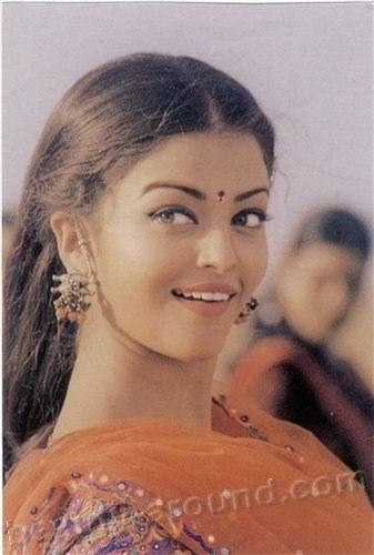 Aishwarya Rai is the most beautiful and famous Indian pictures