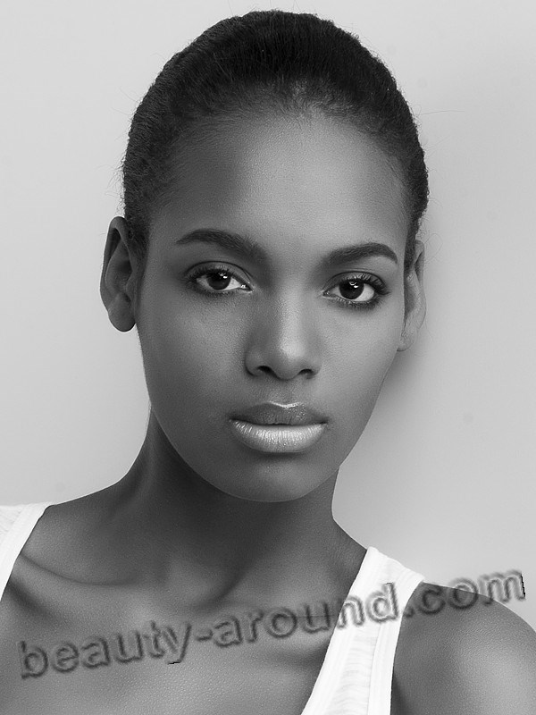 Most beautiful Angolan woman Roberta Narcisco photo
