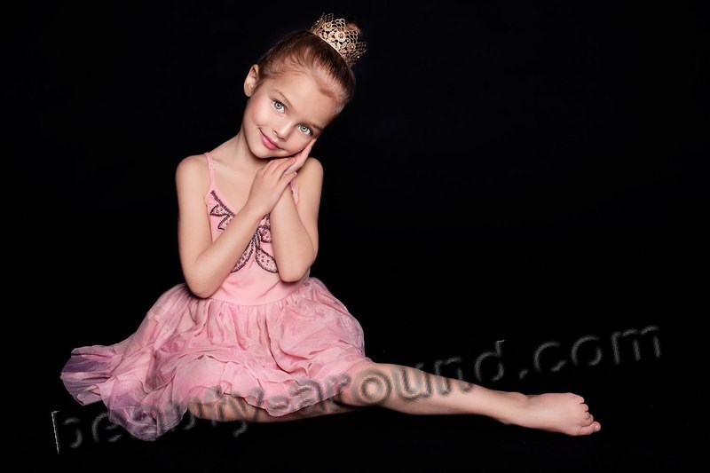 Anna Pavaga balerina photo