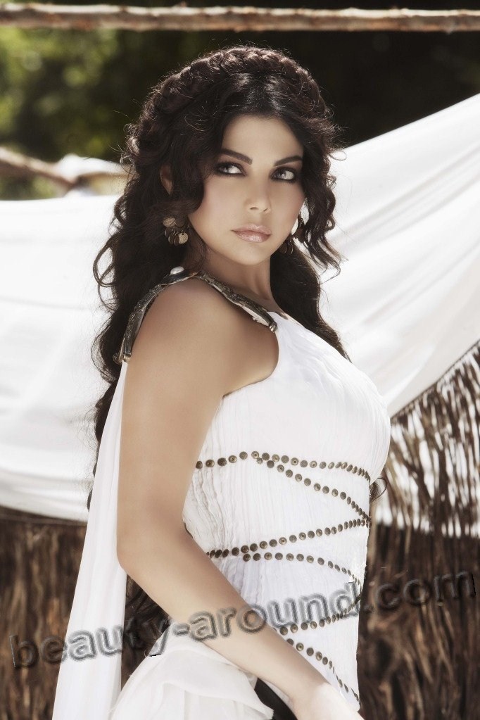 Хайфа Вехбе фото, ливанская актриса и певица