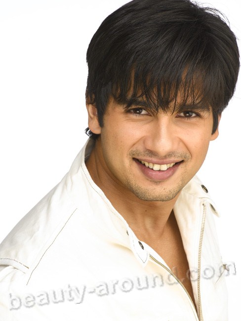 Shahid Kapoor handsome bollywood actor