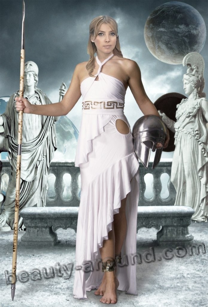 Мария Бондарева в образе греческой богини фото