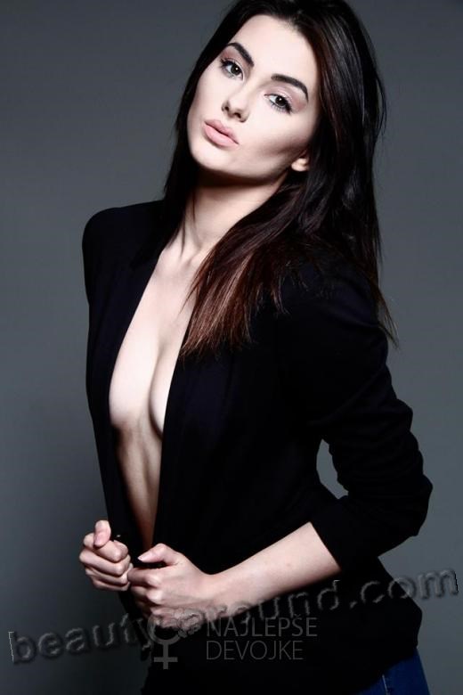 Beautiful Bosnian Women Isidora Borovсanin