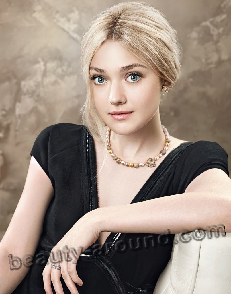 Dakota Fanning beautiful photo