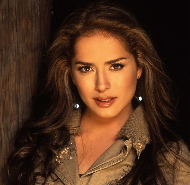 Danna Garcia: Biography, Career, Private Life, Photos