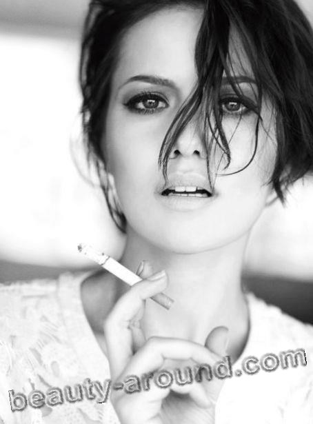 Фахрие Эвджен стильные фото с сигаретой фото