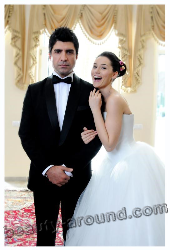 Fahriye Evcen and Ozcan Deniz photo together