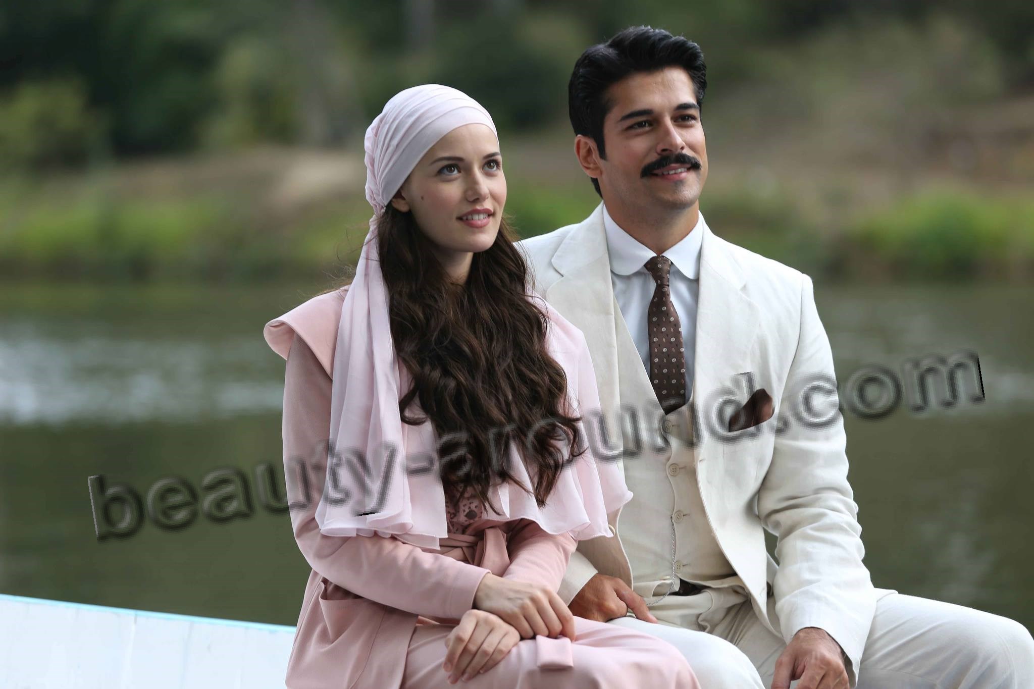 Fahriye Evcen and Burak Ozcivit photo 