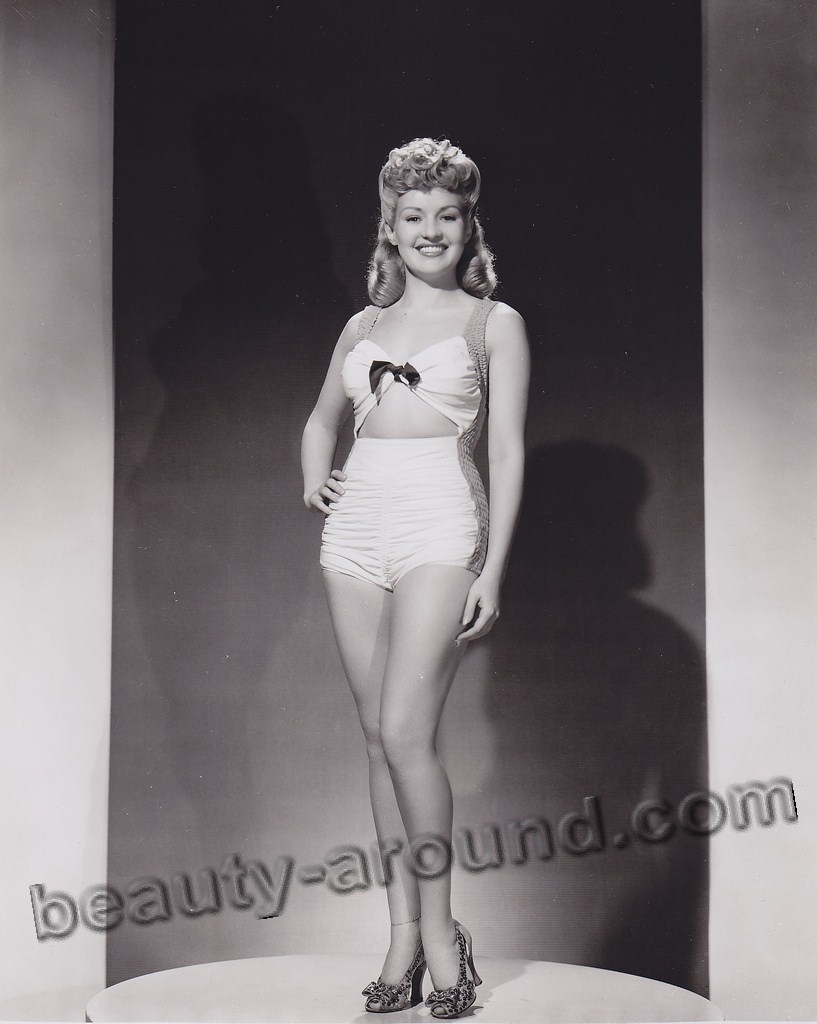 Betty Grable Beautiful Female Body Types 1940s