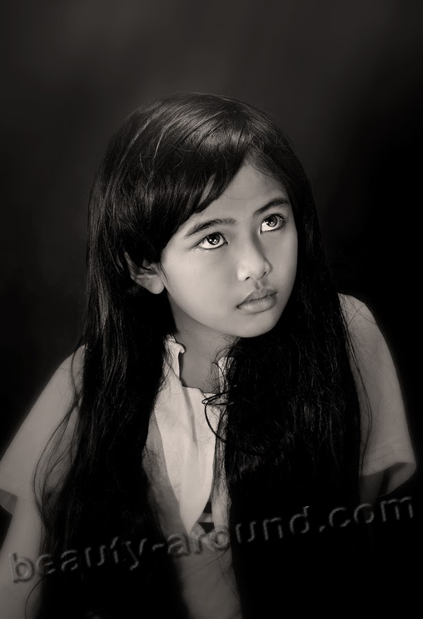 Айви красивая малазийская девочка модель фото