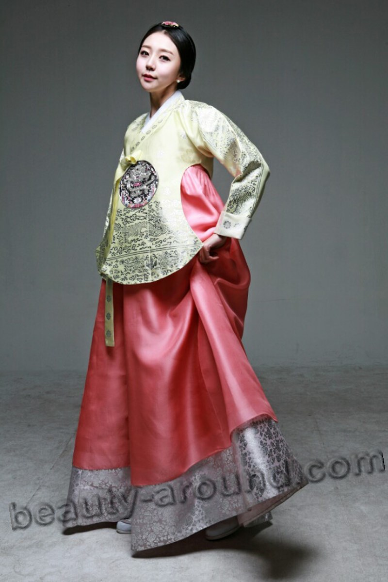Корейский женский ханбок фото