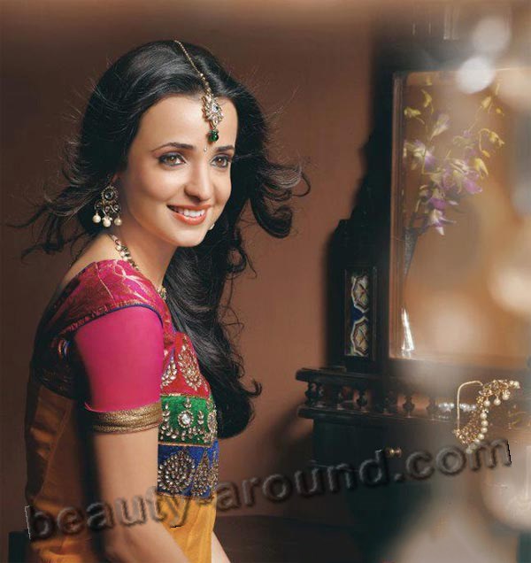 Sanaya Irani Hottest Actress In Indian Television photo