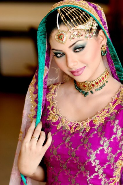 Jewelry and makeup of Indian women