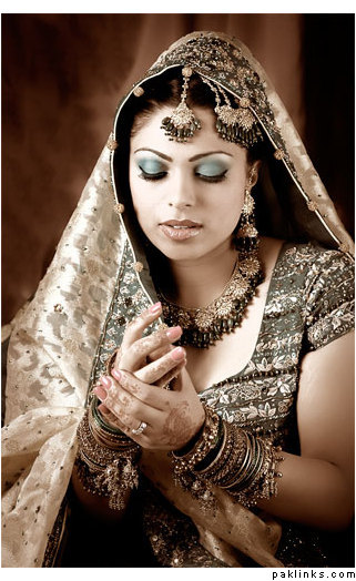 Jewelry and makeup of Indian women