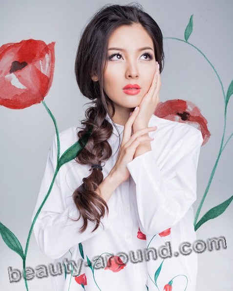 Aidana Medenova sexy Kazakh singer photo