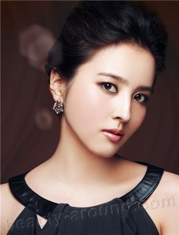 South Korean actress Han Hye Jin photo