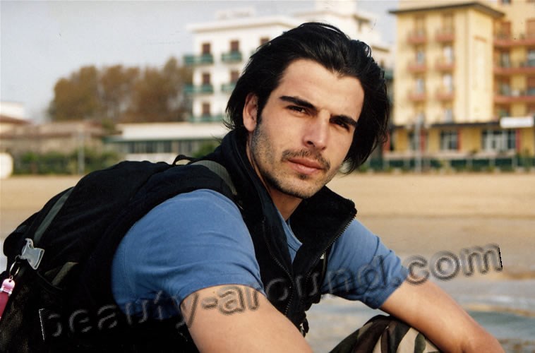 Mehmet Akif Alakurt турецкая модель фото