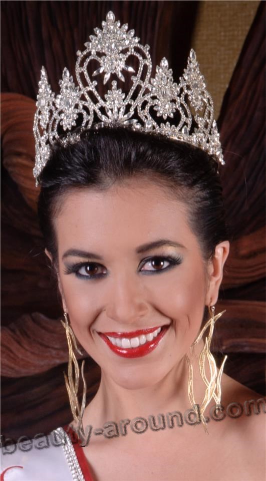 Мисс Латинская Америка 2011 Эстефани Чалко / Estefani Chalco с короной фото 