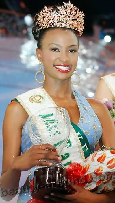 Miss Earth 2002 Winfred Omwakwe (Kenya) photo
