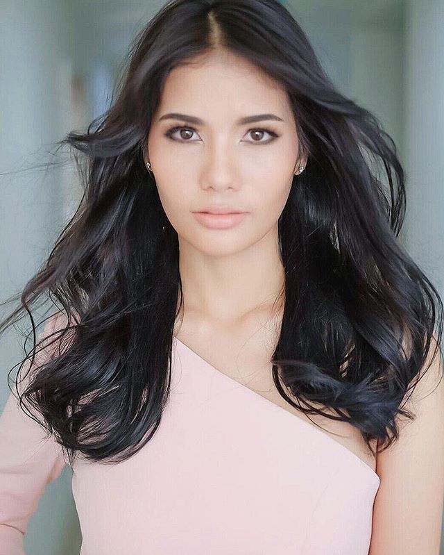 Мисс Вселенная Таиланд 2016 Chalita Suansane фото