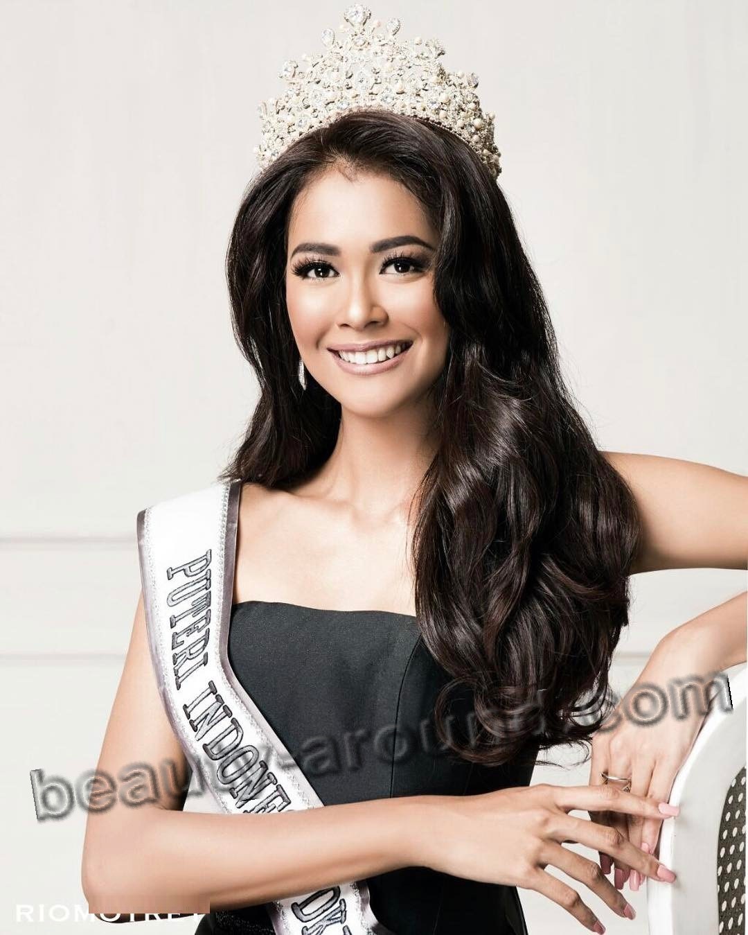 Мисс Вселенная Индонезия 2017 Bunga Jelitha фото