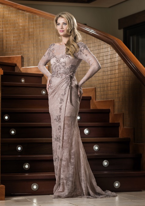 Мирейя Лалагуна в красивом вечернем платье фото