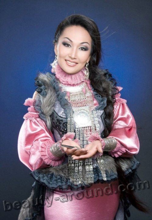Yuliana Krivoshapkina master of the Yakut musical instrument khomus