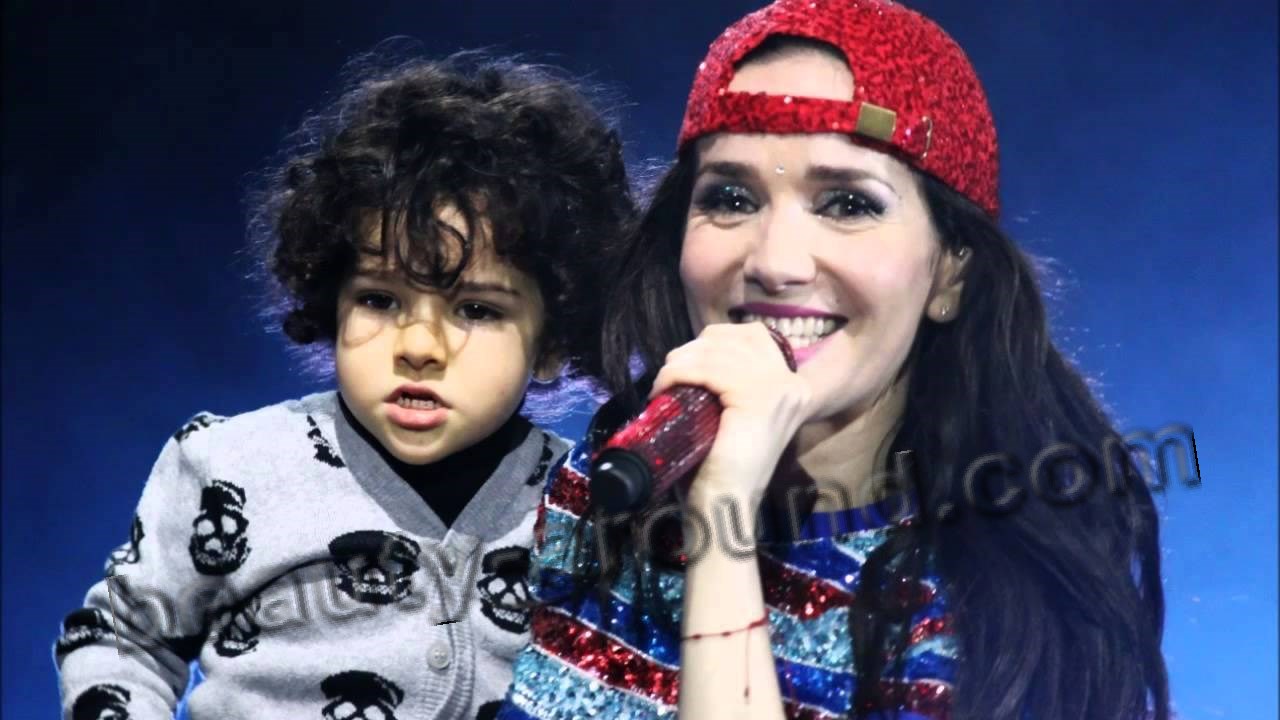 Наталья Орейро с сыном Мерлином фото