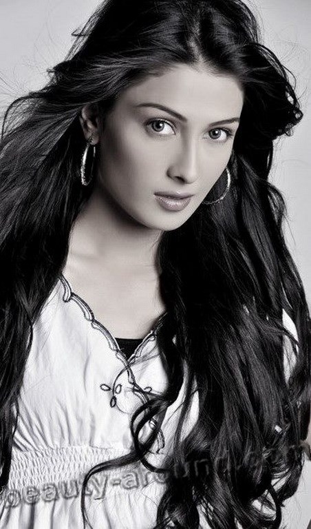 Beautiful Pakistani Women, Aiza Khan photo, Pakistani model and actress