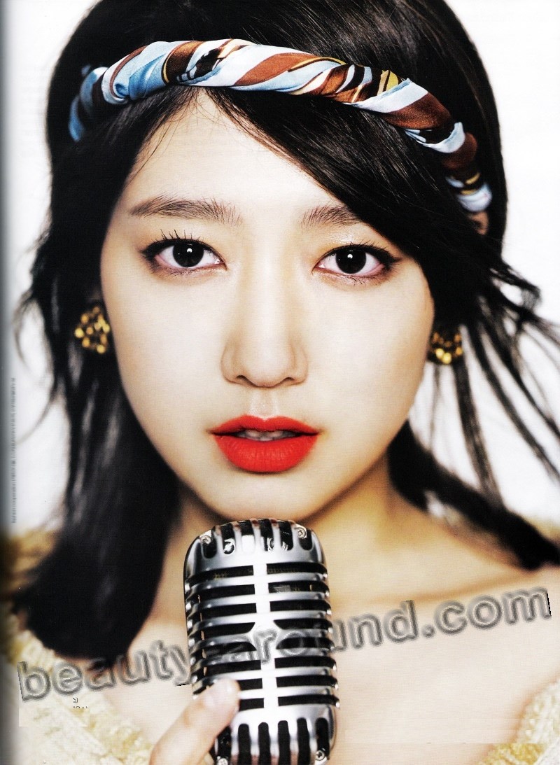 Park Shin Hye popular Korean singer