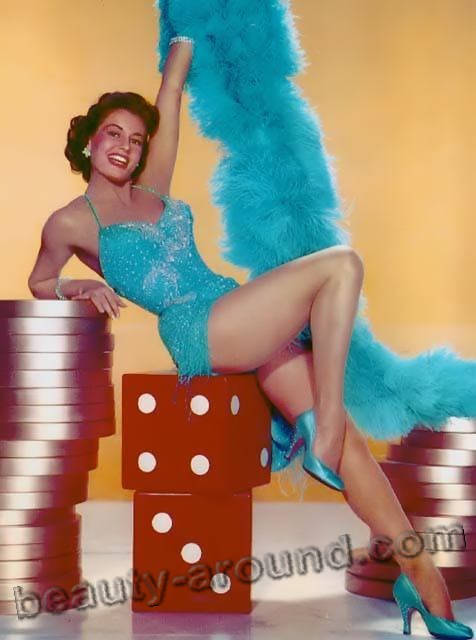 Cyd Charisse photo