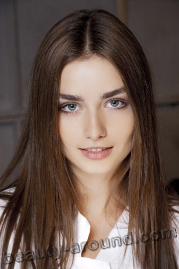 Romanian model Andreea Diaconu