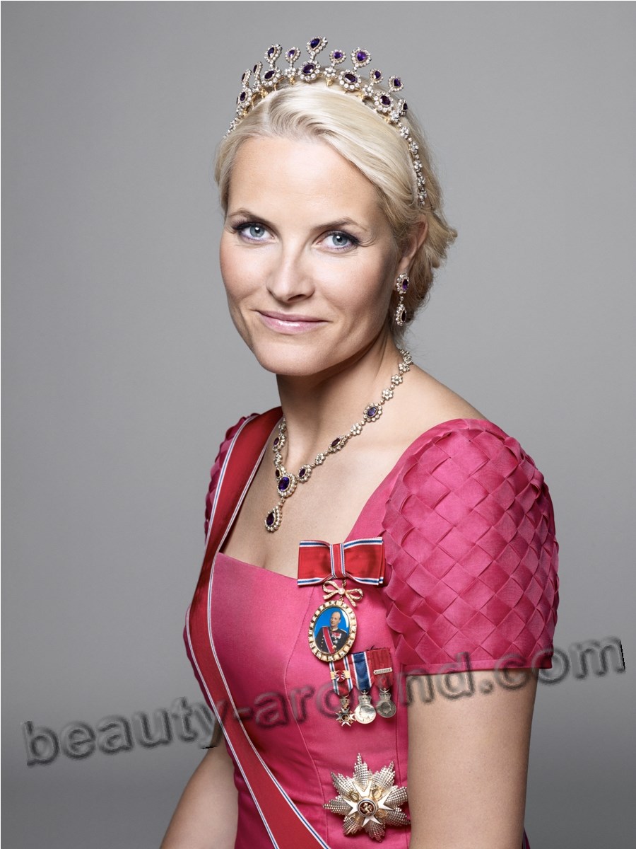 Принцесса Норвегии  Метте-Марит фото с короной