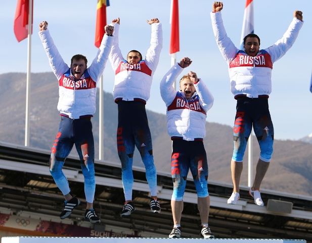 Олимпийские чемпионы Сочи 2014 бобслей четвёрки фото