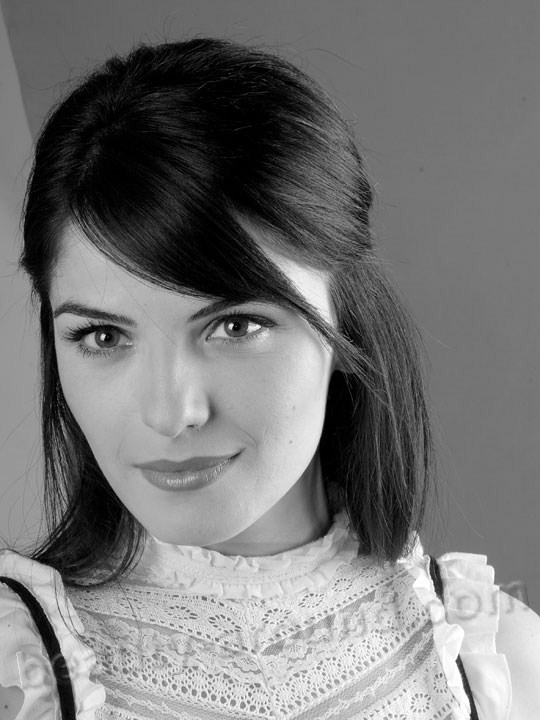 Sevtap Ozaltun Turkish actress photo