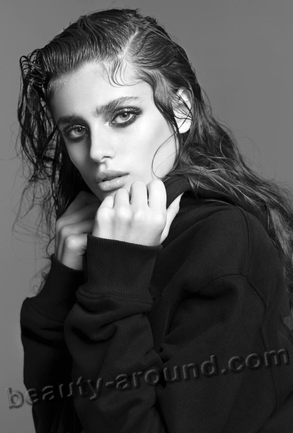 Taylor Hill hottes American model photo